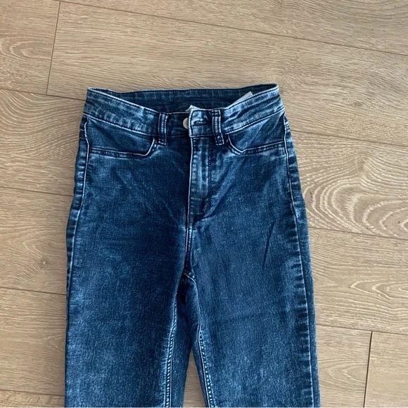 High Rise Jeans - Picture 2 of 3